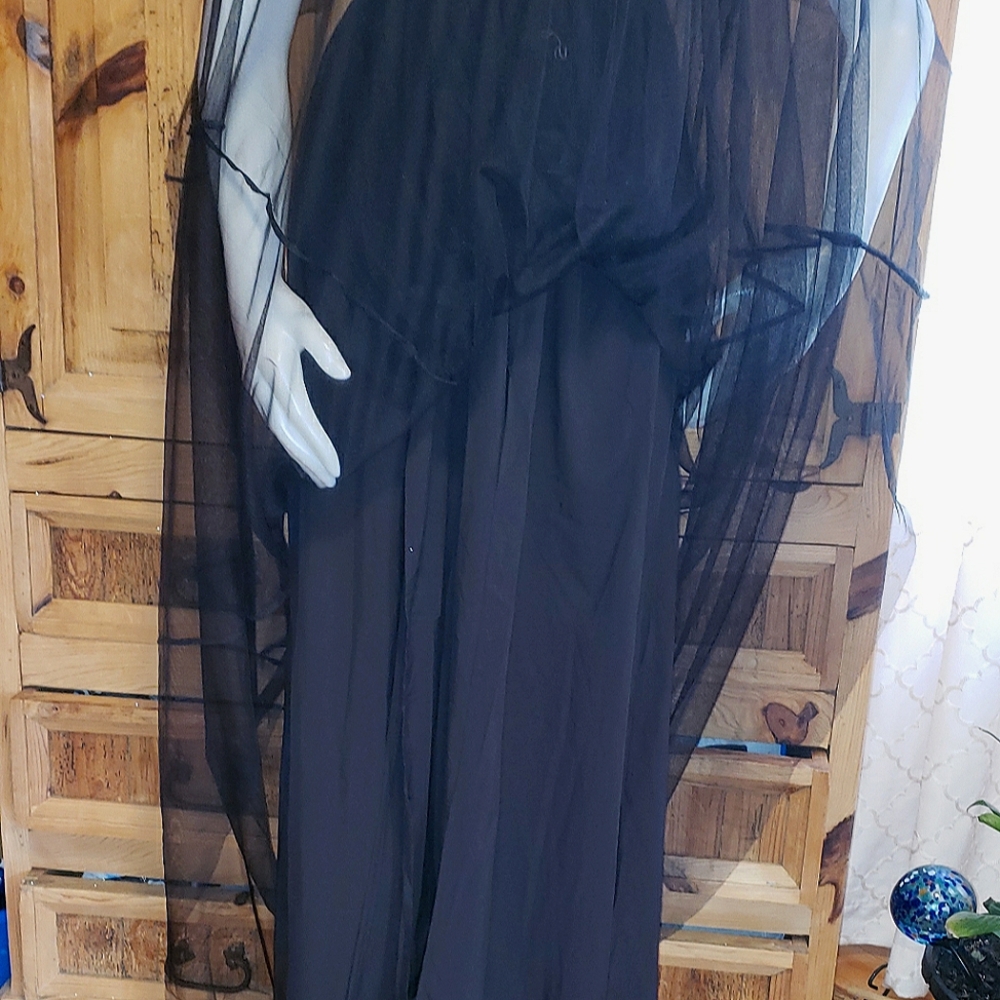 Black maxi dress - Picture 8 of 16